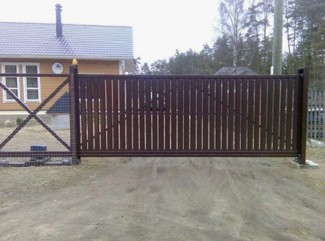 Ворота откатные механические на роликах на дачу в Краснодаре