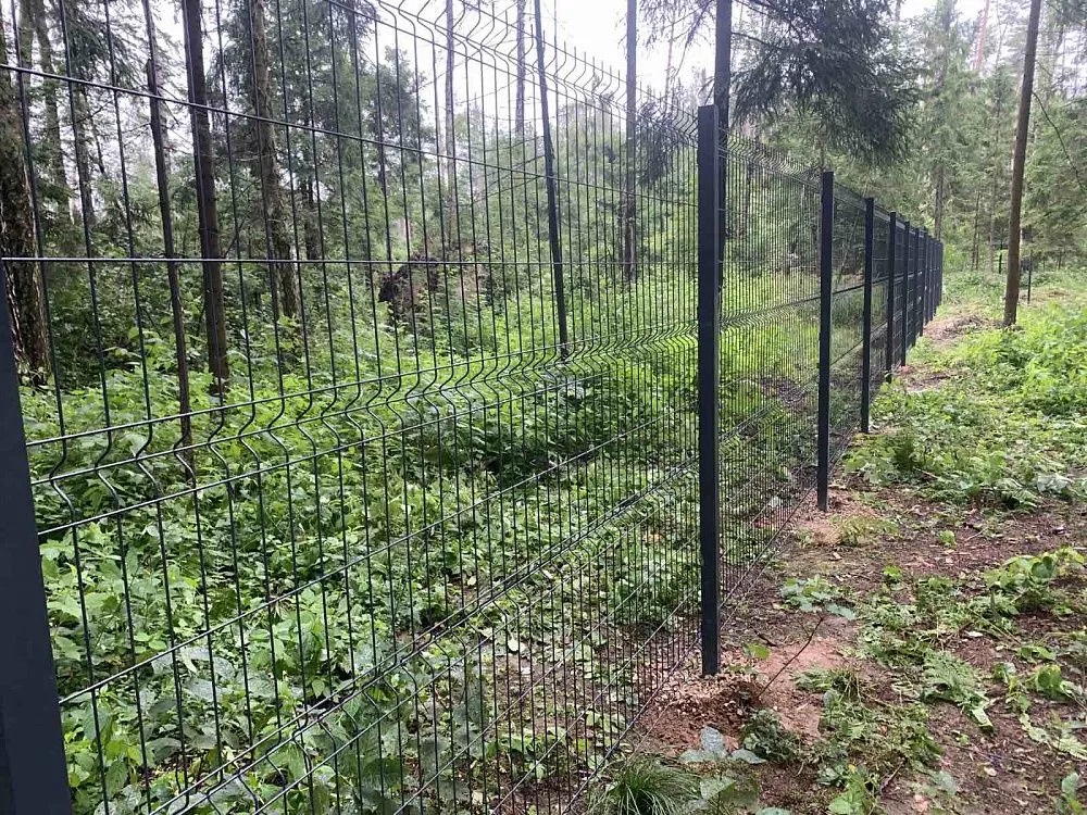 3D забор черного цвета