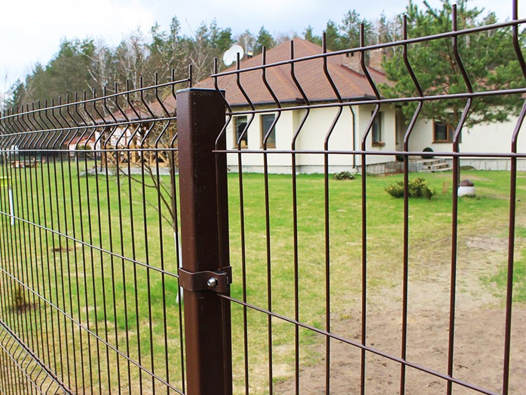 Забор сетка коричневый для загородного участка